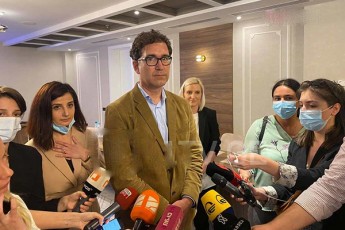 dirk-buSle-SevTanxmdiT-rom-namaxvanhesis-proeqtTan-dakavSirebiT-vawarmoebT-riskebis-Sefasebas-xolo-rionis-xeobaSi-moxdeba-rkinis-barierebis-moxsna-da-policiis-gayvana