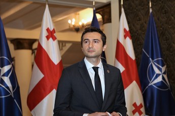 kaxa-kuWava-acxadebs-rom-giorgi-gaxarias-gundis-wevrebis-mxridan-Sefasebebze-ecineba
