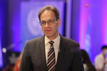 hubert-qnirSi-SeSfoTebuli-var-rom-im-partiebs-Soris-romlebmac-Sarl-miSelis-dokuments-xeli-moaweres-mosamarTleebis-daniSvnasTan-dakavSirebiT-gansxvavebuli-mosazrebebi-arsebobs