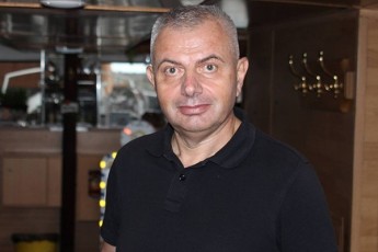 zaal-anjafariZe-dokumentze-xelmomwerma-partiebma-praidis-Ria-mxardaWeriT-mkafio-gzavnili-gaugzavnes-rogorc-amomrCevels-ise-mTels-qarTul-sazogadoebas