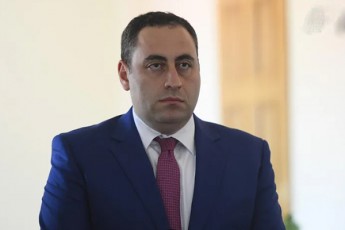 giorgi-vaSaZe-filmi-mimino-gamaxsenda-pamagu-Cerez-5-let-RaribaSvilis-gamosvla-daaxloebiT-ase-iyo-gviTxres-10-welSi-geSvelebaTo