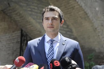 kaxa-kuWava-Tamar-Jvanias-gadadgomaze-dasrulda-is-dro-rodesac-vinme-Tanamdebobidan-iZulebiT-midioda