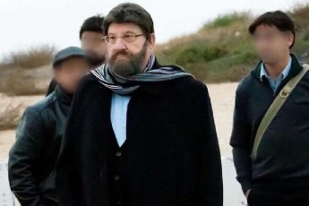 pariki-xelovnuri-wveri-da-grimi---rogor-inarCunebda-israelis-prezidenti-gadaadgilebisas-anonimurobas
