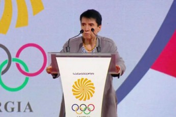 nona-gafrindaSvili-sportsmenebs-Tqvens-ukan-dgas-mTeli-saqarTvelo-romelic-giyurebT-damilocnixarT