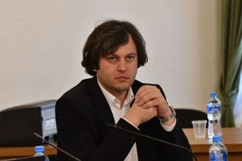 irakli-kobaxiZe-unda-gaimijnon-erTmaneTisgan-gulwrfeli-Jurnalistebi-da-es-amoraluri-adamianebi-romlebmac-gadawyvites-politikuri-qulebi-daeweraT-gardacvlil-kolegaze