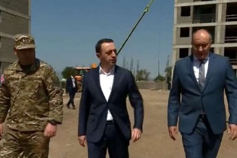 irakli-RaribaSvilma-maxaTas-mTaze-jaris-qalaqi---Army-City-s-mSenebloba-moinaxula