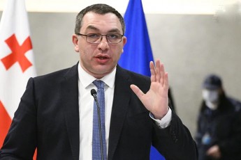 giga-bokeria-adasturebs-rom-opoziciis-mier-merobis-kandidatad-nika-melia-xolo-sakrebulos-Tavmjdomareobis-kandidatad-elene-xoStaria-ganixileboda