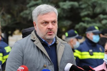 giorgi-baramiZe-kaxa-kalaZem-cota-cinikuri-slogani-gamodo-maT-mier-dageSili-orkebis-mier-leqsos-mokvlis-Semdeg-ra-sicocxleze-laparakoben--sul-mTlad-dakarguli-aqvT-sircxvil-namusi