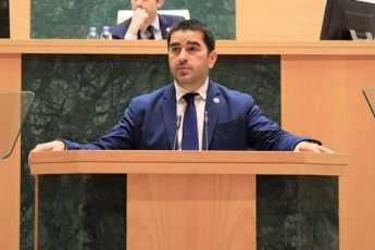 Salva-papuaSvili-es-iyo-aRqmebSi-gayalbebuli-arCevnebi-albaT-ase-SegviZlia-vuwodoT