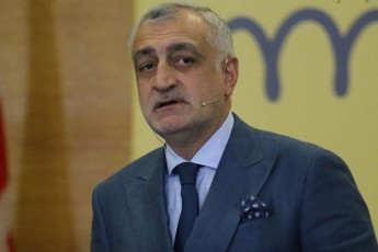 mamuka-xazaraZe-vagrZelebT-brZolas-rom-dainiSnos-vadamdeli-arCevnebi-pirobis-Seusruleblobis-SemTxvevaSi-lelo-datovebs-parlaments