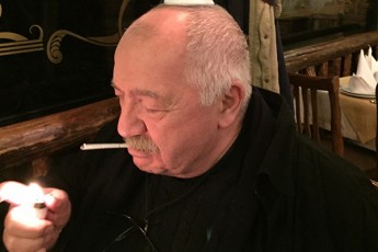 robert-sturua--amerikis-elCis-ultimatumebis-pasuxad-megobroba-mxolod-ormxrivi-SeiZleba-iyos