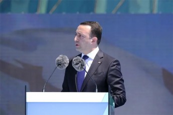 irakli-RaribaSvili-im-fonze-roca-qveyanam-Semoitana-2-mln-dozaze-meti-vaqcina-absoluturad-gaumarTlebelia-qveynis-xelaxla-Caketva