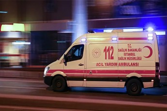 TurqeTSi-samgzavro-avtobusi-amotrialda---daiRupa-14-adamiani