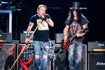 Guns-N-Roses-ma-13-wlis-ganmavlobaSi-pirveli-simRera-gamouSva