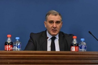 mixeil-sarjvelaZe-saakaSvilze-araviTari-sinanuli-imaze-rac-daatriales-qveyanaSi-am-xalxs-ar-aqvs