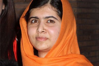 malala-iusafzai-romelsac-bavSvobaSi-Talibanis-kritikis-gamo-TavSi-esroles-avRaneTSi-ganviTarebul-movlenebs-exmaureba
