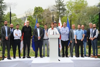 opoziciuri-partiebis-nawilma-Tbilisis-sakrebulos-maJoritarobis-kandidatebi-waradgina