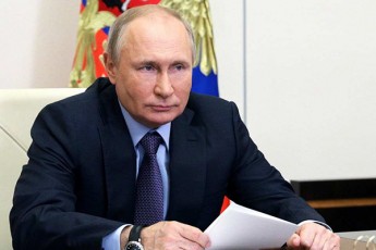vladimer-putini-Cven-ar-gvsurs-ruseTSi-ltolvilebis-saxiT-mebrZolebi-miviRoT