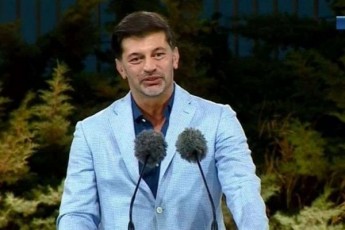 kaxa-kalaZe-mosaxleobam-Zalian-kargad-icis-rogor-unda-ganviTardes-qveyana-da-romel-politikur-partias-SeuZlia-es