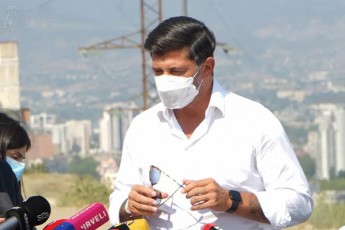 kaxa-kalaZe-evrokavSiris-dafinansebaze-Turme-viRacebi-gvexmarebian-da-Cven-iseTi-durakebi-varT-rom-daxmarebaze-veubnebiT-uars-es-ar-aris-marTali