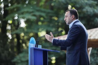 irakli-RaribaSvili-qarTul-ocnebas-dRes-ar-hyavs-alternativa-imitom-rom-meore-mxares-aris-saakaSvili-da-nacmoZraoba-sxva-opozicia-ar-arsebobs-ar-movityuoT-Tavi