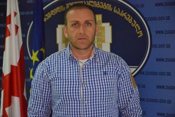 nacionalebis-maJoritari-deputatobis-kandidati-kenWisyraze-uars-acxadebs