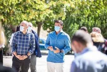 kaxa-kalaZe-merobis-kandidatebze-aravis-gamovyof-ar-vakadreb-rom-vinmes-privilegia-mivaniWo---TeqvsmetivesTan-debatebisTvis-mzad-var