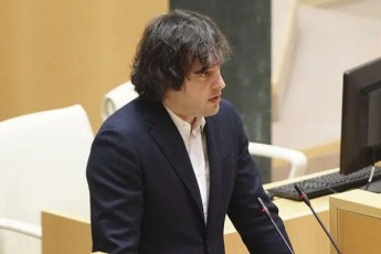 irakli-kobaxiZe-opozicias-parlamenti-is-adgili-ar-aris-sadac-adamians-zrdiloba-an-kultura-unda-aswavlo