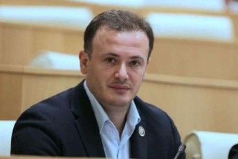 irakli-zarqua-nika-melia-aferistobs-Tu-mas-ar-unda-amnistia-Seexos-da-amis-winaaRmdegia-daweros-da-sasamarTloSi-idaos