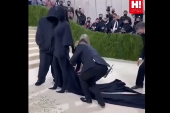 kim-kardaSiani-Met-Gala-ze-demna-gvasaliasTan-erTad-mivida-video