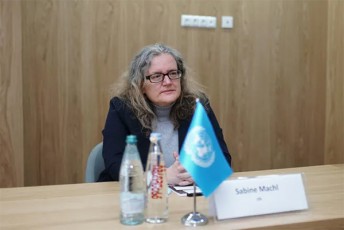 sabine-maxli-Tu-saqarTveloSi-mSvidobiani-sazogadoeba-gsurT-mniSvnelovania-rogor-esaubrebiT-erTmaneTs