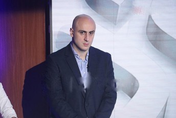 nika-meliam-misasalmebeli-sityvis-Semdeg-merobis-16-kandidatis-debatebi-datova