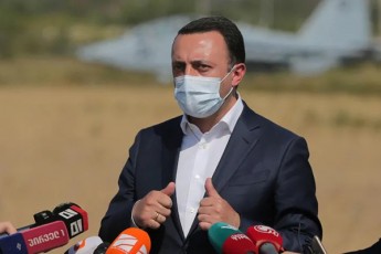 irakli-RaribaSvili-saakaSvilze-Tu-Camodis-es-kaci-Camovides-Tu-Camova---daviWerT-vinc-amas-xels-SeuSlis-imasac-daviWerT---mis-dakavebas-sWirdeba-10-policieli