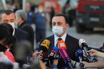 irakli-RaribaSvili-baTumSi-momxdar-ngrevaze-gamoZieba-yvelafers-daadgens-Cven-yvela-kiTxvas-gavcemT-pasuxs---pirvel-rigSi-unda-vilocoT-rom-es-adamianebi-cocxlebi-gamovidnen