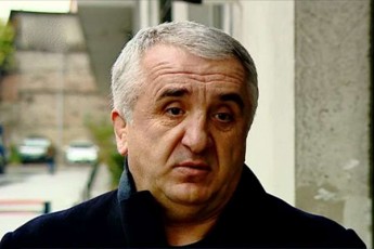 valeri-gelaSvili-bevrjer-misaubria-Cems-saqmeze-nacmoZraobis-wevrebTan-da-upasuxiaT---aba-ra-gegona-winaaRmdegoba-rom-gauwieo