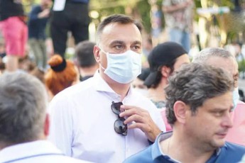 zaal-udumaSvili-dRevandeli-aqcia-ar-aris-partiuli-aqcia---biZina-ivaniSvils-ar-aqvs-ufleba-mixeil-saakaSvili-gamoketili-hyavdes-cixeSi