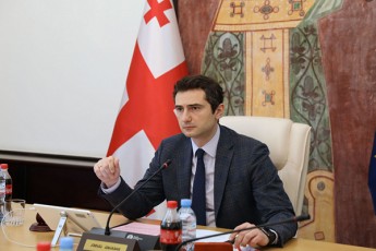kaxa-kuWava-yvelanairad-SevecdebiT-da-SevZlebT-ruseTs-yvela-arakanonier-qmedebaSi-SevuSaloT-xeli