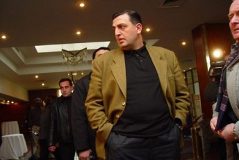 mixo-Se-Cmoro-ici-es-ra-suraTia-aq-is-momentia-asaxuli-sulxan-molaSvili-rom-daapatimre