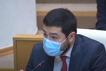 levan-qarumiZe-evroparlamentarebis-werilze-vinc-xeli-moawera-sakuTar-Tavs-saqarTvelos-megobari-ar-unda-uwodos