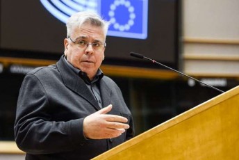 evroparlamentari-naCo-sanCes-amori-CemTvis-politpatimaria-is-visac-politikuri-mizezebiT-akaveben-saakaSvilis-SemTxvevaSi-es-ar-momxdara