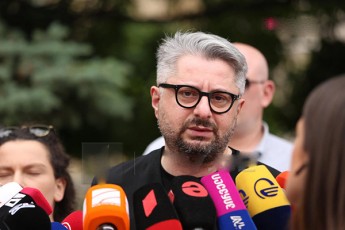 nika-gvaramia-mixeil-saakaSvili-ar-SeiZleba-iyos-gadayvanili-cixis-saavadmyofoSi-Cveni-informaciiT-iqneba-ew-imitirebuli-bunti-romelic-dasruldeba-saakaSvilis-likvidaciiT