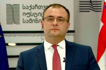 rati-bregaZe-sicruea-TiTqos-me-da-zurab-faRavas-dapirispireba-gvqonda-CemTvis-ucnobia-ratom-datova-man-konsiliumi-Sevecdebi-gavesaubro-da-gavarkvio
