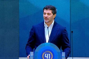 kaxa-kalaZe-9-wlis-win-qarTveli-xalxis-erTobam-biZina-ivaniSvilis-meTaurobiT-SeZlo-boroti-maxinji-sistemis-damarcxeba-uari-uTxra-Zaladobas-sisastikes-adamianis-Rirsebis-fexqveS-gaTelvasa-da-sicrues