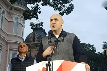nika-melia-diax-saprotesto-aqciebisken-vapirebT-svlas-farTomasStabiani-aqciebi-ar-SeCerdeba-vidre-simarTle-ar-gaimarjvebs