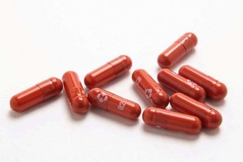 didi-britaneTi-msoflioSi-pirveli-qveyana-gaxda-romelmac-kompania-Merck-is-kovidsawinaaRmdego-abebis-gamoyeneba-daamtkica