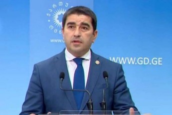 Salva-papuaSvili-baTil-biuletenebze-sakuTari-wagebis-gadabraleba-rom-tyuilia-es-kargad-ician-maT-vinc-am-ricxvebiT-manipulirebs