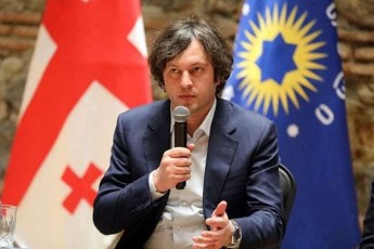 irakli-kobaxiZe-nika-gvaramiaze-roca-erTmaneTisgan-ganasxvaveb-qveynis-regionebs-Tan-negatiur-WrilSi-amaze-meti-antisaxelmwifoebrivi-ra-SeiZleba-iyos