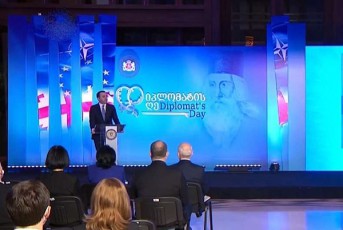bolo-aTwleulSi-gansakuTrebuli-warmatebiT-gavagrZeleT-sulxan-sabas-dawyebuli-istoriuli-diplomatiuri-misia-ramac-Cveni-evropul-ojaxSi-dabruneba-unda-uzrunvelyos