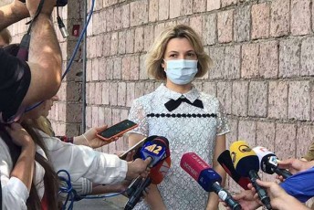 nino-lomjaria-mixeil-saakaSvils-CemTvis-ar-daudasturebia-rom-aqvs-sxeulze-dazianebebi-vizualurad-ar-etyoba