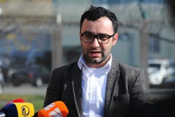 advokati-mixeil-saakaSvili-10-mde-specrazmelma-wels-zemoT-tansacmelSemoxeuli-miwaze-TreviT-miiyvanes-gldanis-dawesebulebaSi-da-iZulebiT-moaTavses-palataSi